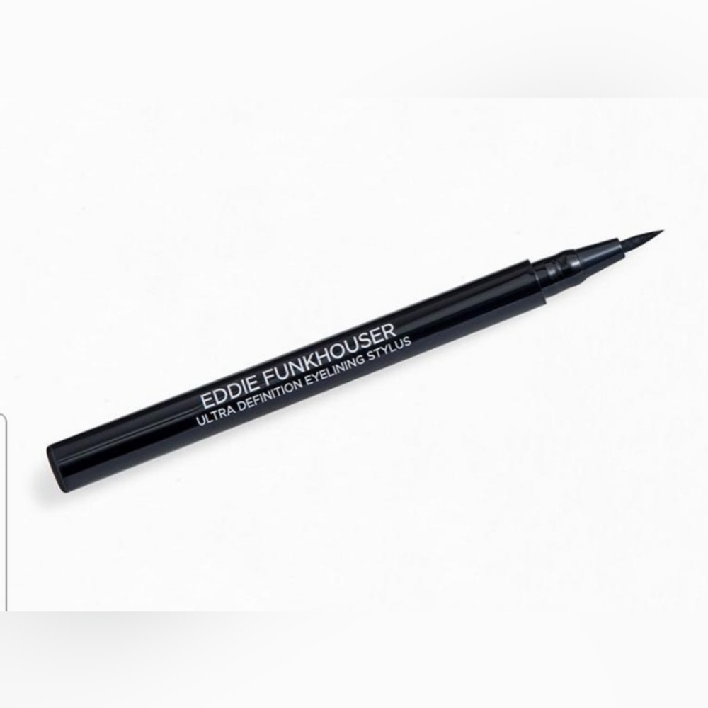 EDDIE FUNKHOUSER Ultra Definition Eyeliner in Black